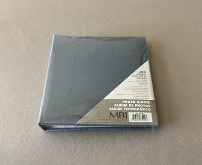 Álbum de fotos azul sin ácido de 200 bolsillos, contiene fotos de 4” X 6” con área de notas, ¡NUEVO! Foto 1 de 4