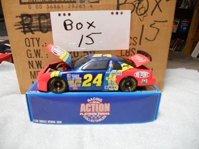 1/24 Action 1996 nascar #24 Dupont Jeff Gordon Chevrolet bank - Image 1 of 4