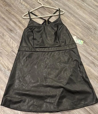 Nuevo con etiquetas Vestido Almost Famous Para Mujer Negro Imitación Cuero Cordones Espalda Abierta Dorado Cremallera 2X Foto 1 de 4