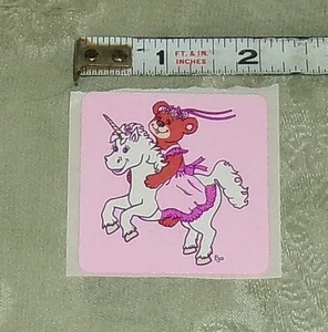 Vintage 80er BJ Aufkleber Specialties Bär & Einhorn Sticker - Bild 1 von 1