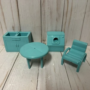 Vintage Marx Puppenhaus Möbel Set Terrassentisch Stuhl Waschbecken türkis blau - Bild 1 von 13