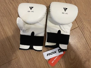 RDX F7 Junior Bag Mitts Gloves Boxing Red & White TT Inside CS BNWT - Picture 1 of 4
