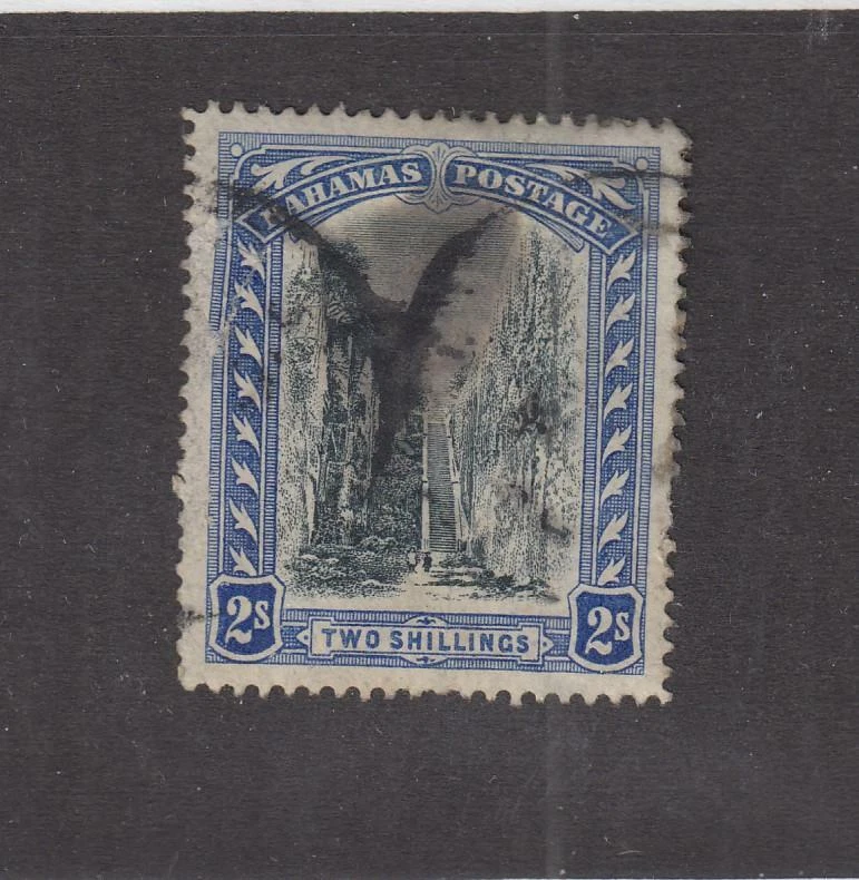BAHAMAS (MK3815) # 35 VF-USED 2sh QUEEN'S STAIRCASE /ULTRA & BLACK CAT VALUE $65 - Image 1 of 1