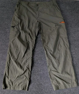 Pantalones cargo Columbia Omni Shade protección solar para hombre talla 42x30 verde  Foto 1 de 4