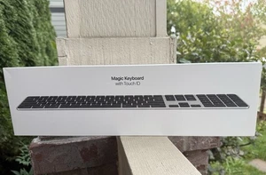 Apple Magic Keyboard with Touch ID and Numeric Keypad Black MAC A2520 - Picture 1 of 3