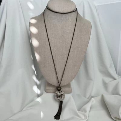 Coldwater Creek Tono Latón Imitación Perla Bola Colgante Colgante Flecos Collar Foto 1 de 4