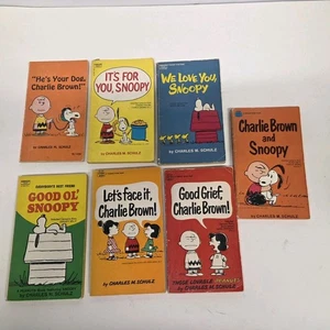Vintage 1950-60s Peanuts Charlie Brown & Snoopy Paperback Book Lot of 7 - Bild 1 von 9