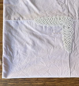 Vintage Tischdecke Lavendel Lila Spitzendetail Cottagecore Decke 63x95" - Bild 1 von 24