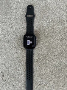 Apple Watch Nike Series 7, 45mm Midnight Aluminium Case, GPS Cellular - Picture 1 of 4