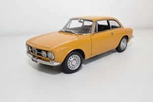 B81 1:18 AUTOART ALFA ROMEO 1750 GTV YELLOW NMINT COND - Picture 1 of 11