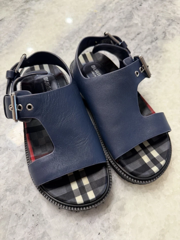 Сандалии Burberry детские темно-синие кожаные клетчатые с пряжкой ремешком размер 31 ЕС США 13 - Изображение 1 из 4