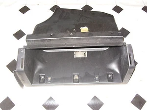 ++ VW Passat 35i 3A5 Handschuhfach ohne Klappe 357857101 D 357857103 D ++ - Bild 1 von 1