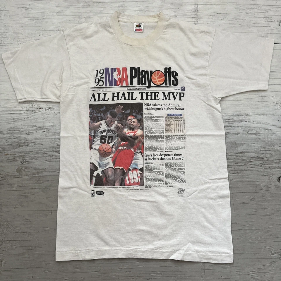 Vintage 1995 NBA MVP David Robinson San Antonio Spurs Newspapers Shirt Sz Large - Image 1 of 4