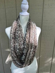 Infinity Handmade Crochet Scarf ~4x84~ Starry Beige Sparkle Machine Washable! - Imagen 1 de 5