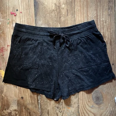 Pantalones cortos de salón negros con cordón y bolsillos Foto 1 de 4