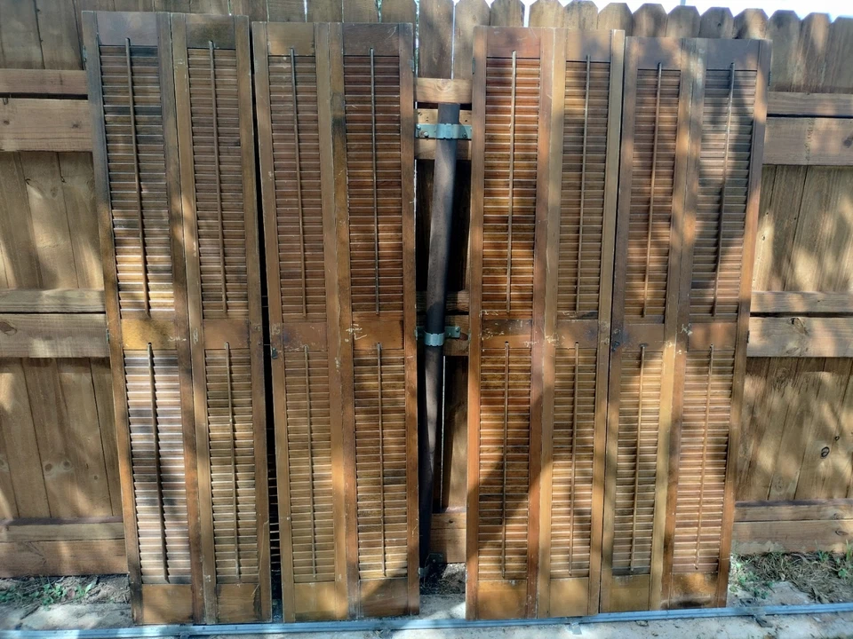 Persianas interiores de madera vintage para ventana de plantación 34 pulgadas por 70 pulgadas Foto 1 de 4