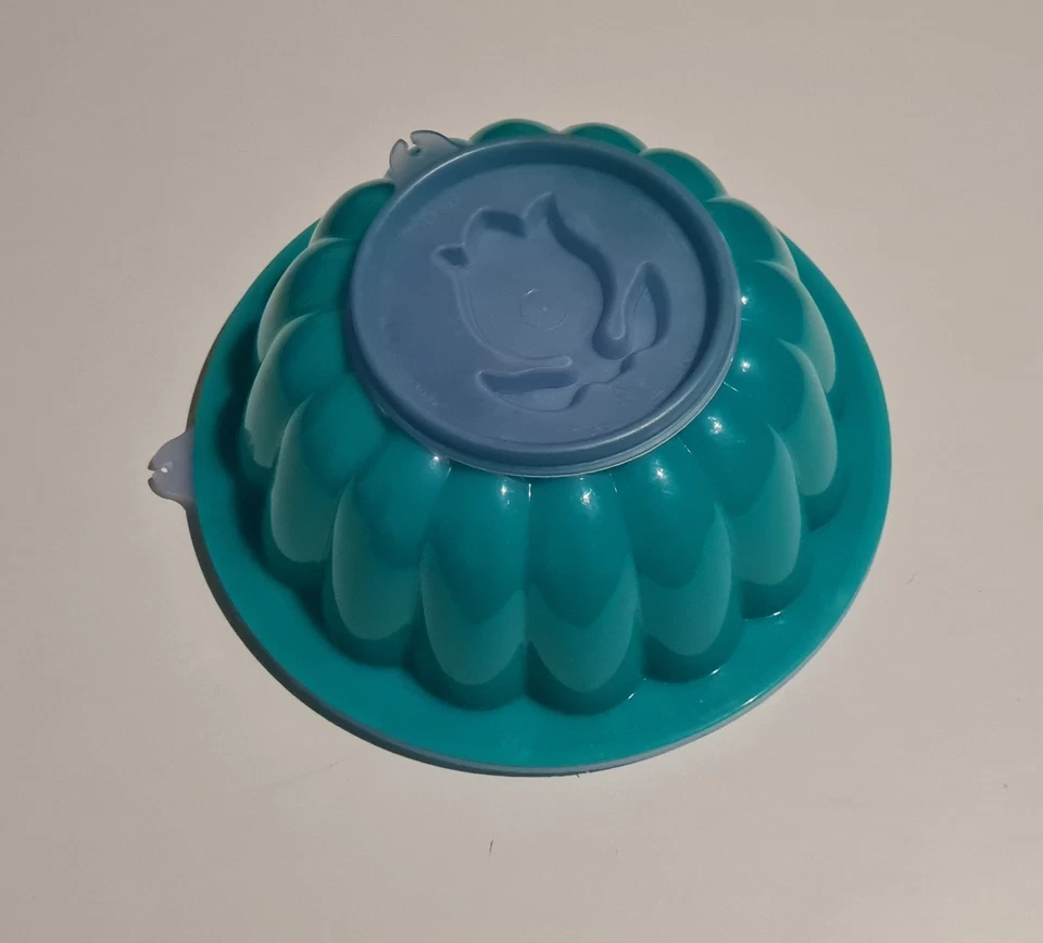 Tupperware Puddingform Prinz mit 4 Motiven - Bild 1 von 4