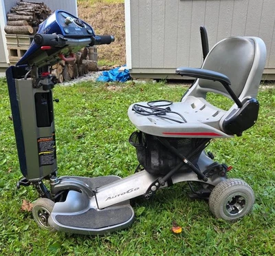 Electric Mobility Rascal Auto Go 550 Scooter - Image 1 of 4