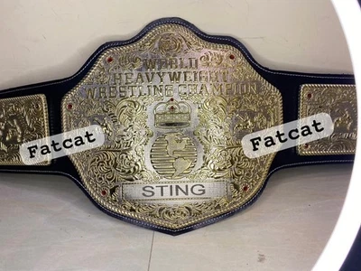 Réplica de cinturón de campeonato dorado grande textura crumada STING de 4 mm (sin tarifa) Foto 1 de 4