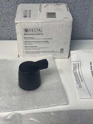 Delta H559BL Stryke Deviatore Integrato Trim Manico Leva - Nero Opaco - Immagine 1 di 3