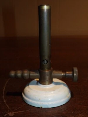 Bec bunsen laiton pied en fonte ( 13 cm de haut , 9,5 cm de large ) - Photo 1/4
