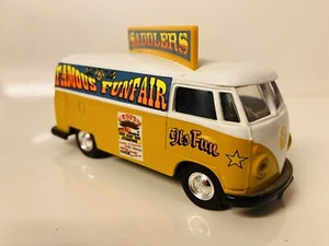 Corgi Classics Showman’s 31702 VW Volkswagen Van - Saddlers Funfair - Picture 1 of 4