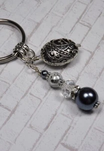 Puffed Filigree Oval Crystal Glass Foil Rhinestone Keychain Handmade New - Picture 1 of 3