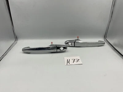 DOOR HANDLE FOR A 2005-2007 CHEVROLET COBALT TWO DOOR COUPE OEM 17800002 - Image 1 of 3