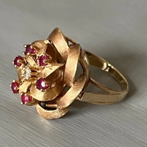 Antique Textured Ribbon Motif Diamond & Ruby Ring 14K Yellow Gold 7.8g - Picture 1 of 12