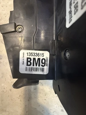 Motor actuador de bloqueo de puerta genuino GM 13-25 Buick Cadillac Chevrolet GMC 13533615 Foto 1 de 3