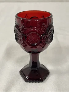 Vintage Avon 1876 Cape Cod 4.5" Ruby Red Wine Water Glass Goblet Holds Liquids - Picture 1 of 8