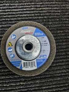 Norton Abrasives 66261023947 Non-Woven Depressed Center Disc, Type 27, 4 1/2" - Picture 1 of 5