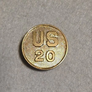 WW1 Type 1 Gilt U.S. 20th Regt. Collar Disk - Picture 1 of 3