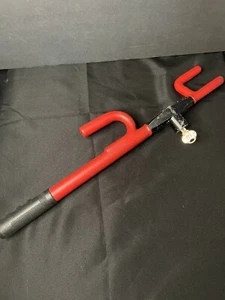 Winner Intl.  THE CLUB Car Steering Wheel Lock Red - Vintage - WITH 1 KEY! - Picture 1 of 16