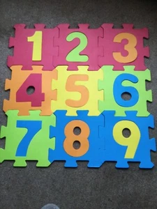 Kids foam puzzle floor with removable numbers - Picture 1 of 4