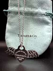 Tiffany & Co. Colgante de Plata Esterlina Regreso al Ángel Corazón Alas Collar 18" - Imagen 1 de 5