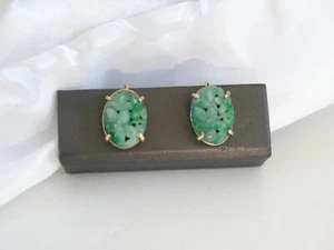 Vintage 14K Gold Carved Jade Screw on Antique Earrings - Picture 1 of 24