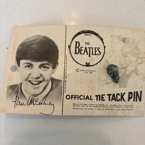 Paul McCartney The Beatles 1964 Official Tie Tack Pin on Card Nems Seltaeb Inc - Picture 1 of 4