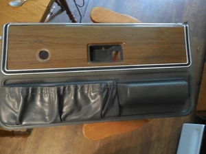 1973-76 Chevrolet C10 GMC TRUCK K5 Squarebody  Woodgrain Interior Door Panel R. - Picture 1 of 7