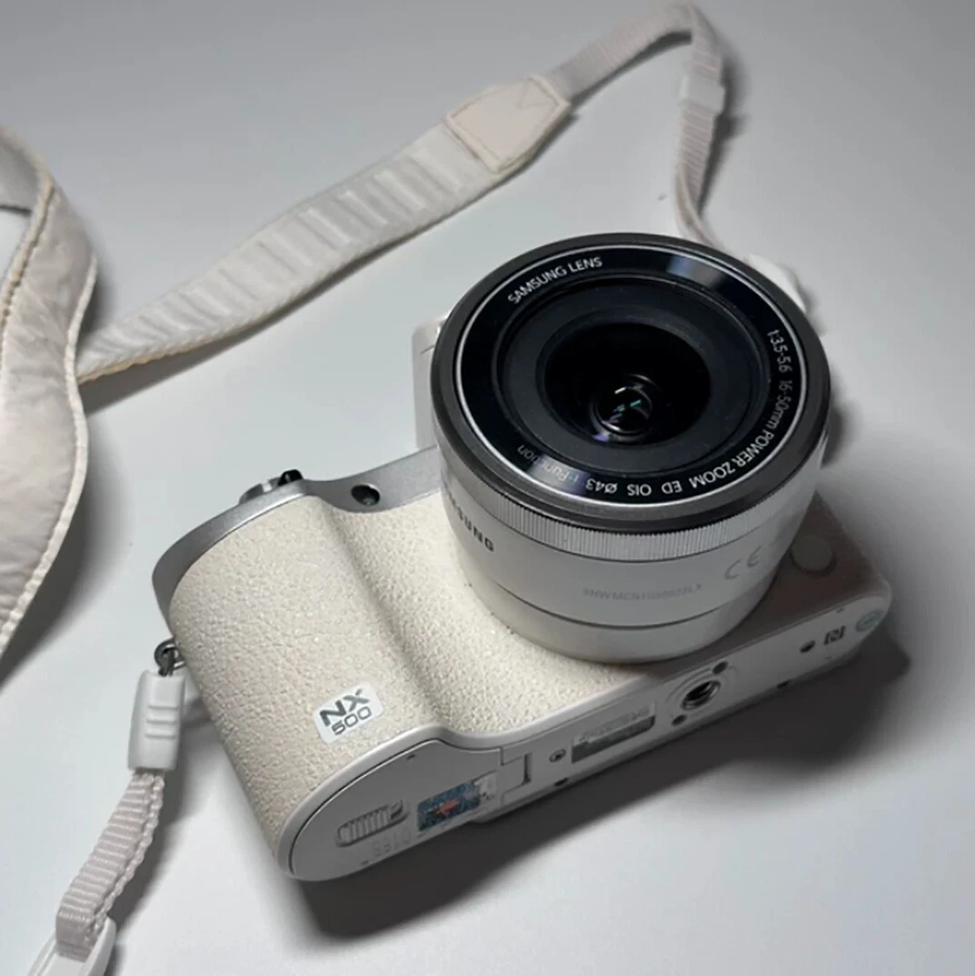 6.3割引‼︎Samsung NX500 カメラ 本体&レンズ２つ！ 6.3割引‼︎Samsung NX500 カメラ 本体&レンズ2つ！