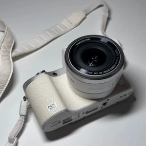 Samsung NX500 28MP Mirrorless Camera with 16-50mm Lens 4K UHD WiFi Touchscreen - Picture 1 of 8