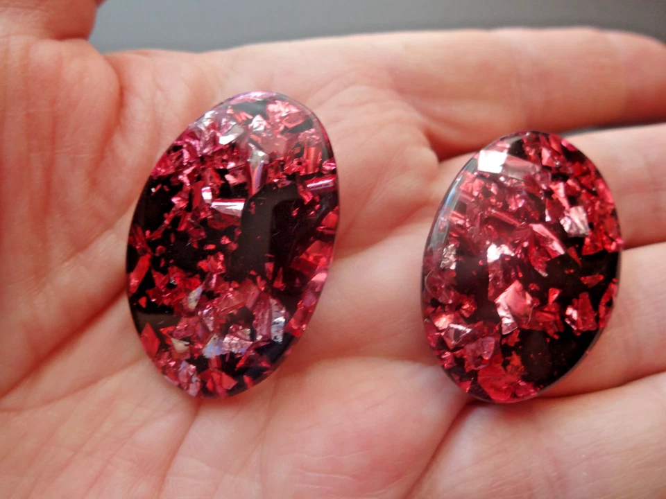 Pendientes de clip de celuloide Lucita ovalados de colección rosa negro llamativos Foto 1 de 4