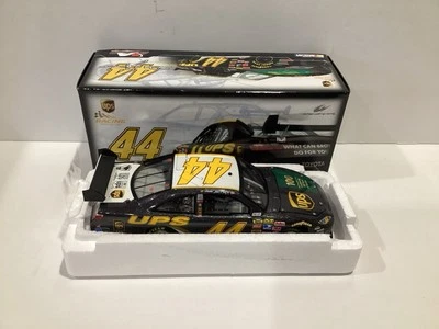 1/24 Action Dale Jarrett #44 UPS 100 aniversario 2007 Toyota Camry COT Foto 1 de 2