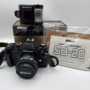Nikon N2020 35mm SLR Film Camera w AF Nikkor 50mm Lens, SB-20 Light Film & Case - Picture 1 of 24