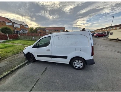 peugueot partner van - Image 1 of 4