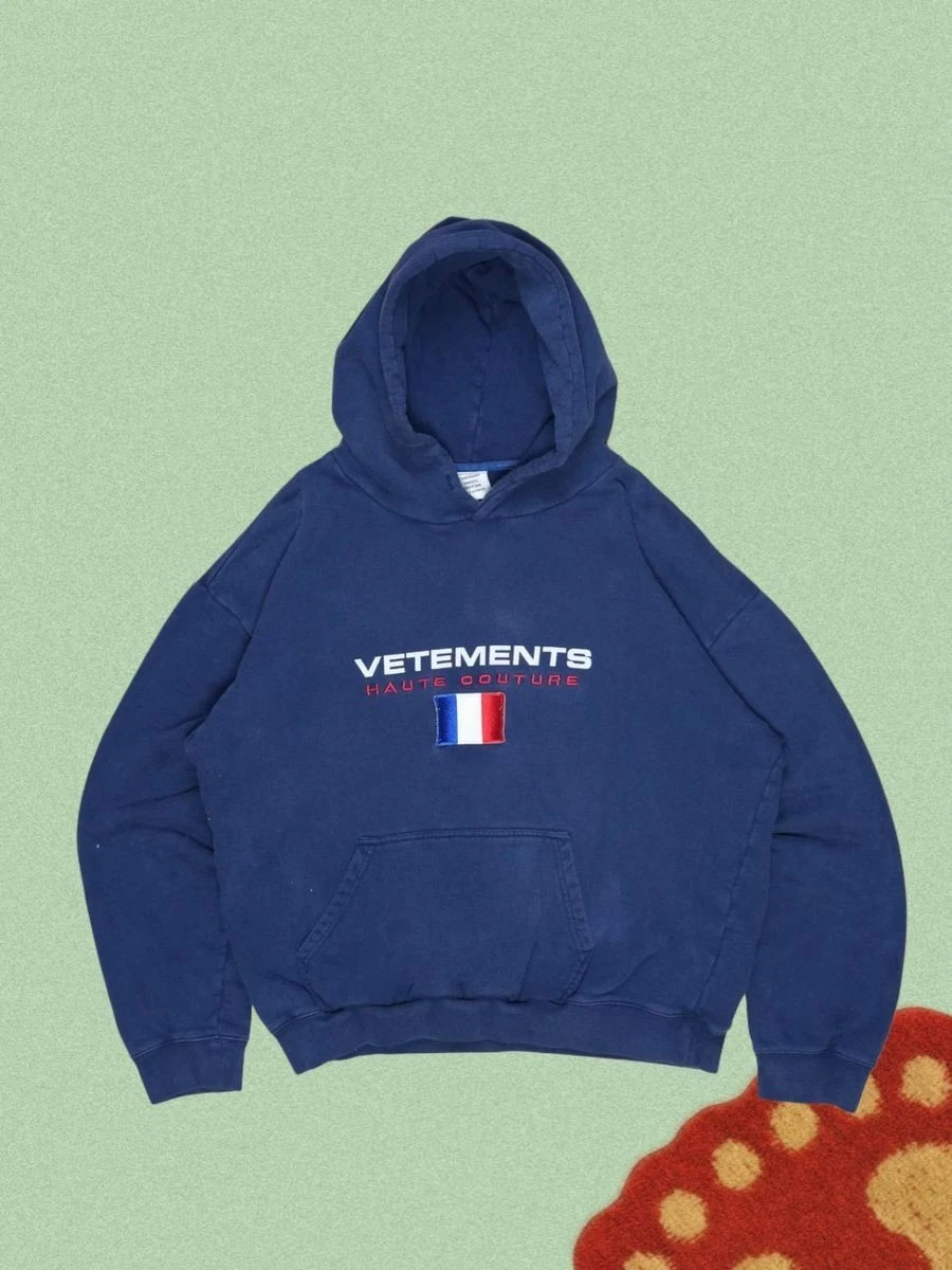新品《 VETEMENTS 》Campaign Logo Hoodie M Vetements Men's Campaign Logo Hoodie in Royal Blue Vetements