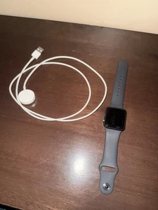 Apple Watch Series 3 38mm - Black - Zdjęcie 1 z 3