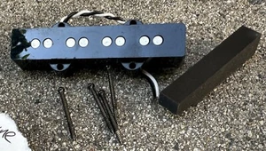 Genuine Single Fender Japan Aerodyne Jazz Bass Pickup, Screws, Cover, Foam - Picture 1 of 3