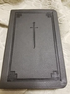 Manual for Spiritual Warfare by Ph.D Paul Thigpen Gray Embossed Ultrasoft Cover - Picture 1 of 6