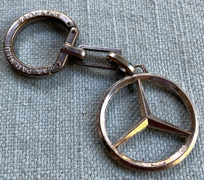 Mercedes Benz Chrome Silver Metal Keychain Ring Round Emblem FIA Lyon AA 1-1/4" - Image 1 of 4